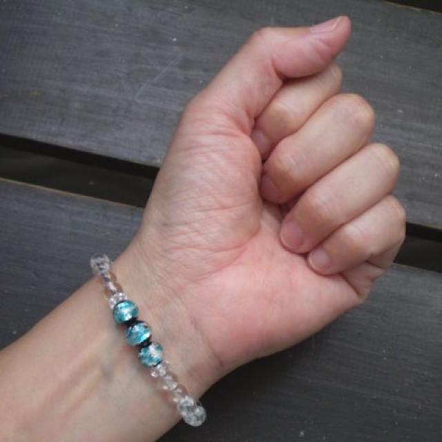 蓄光*ホタルガラスx水晶xアメジストブレスレット < 女性アクセサリー/時計 蓄光*ホタルガラスx水晶xアメジストブレスレット < 女性アクセサリー/時計の