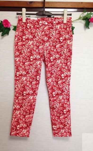 新品■定価2290円 UNIQLO ユニクロ◆クイックドライ加工 レッド 花柄 スキニー クロップ パンツ◆M < ブランド  新品■定価2290円 UNIQLO ユニクロ◆クイックドライ加工 レッド 花柄 スキニー クロップ パンツ◆M  < ブランドの