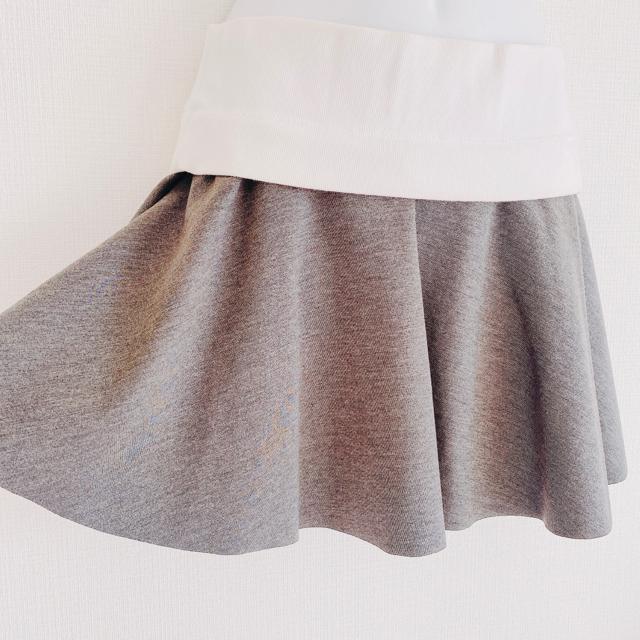 ZARAグレーホワイト白リブフレアミニスカートザラボンディング < ブランド ZARAグレーホワイト白リブフレアミニスカートザラボンディング < ブランドの