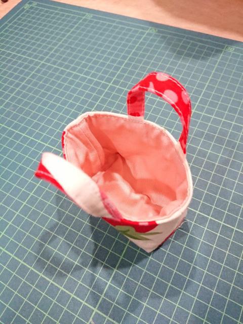 ハンドメイド 小物入れ(いちご@) < 女性ファッション  ハンドメイド 小物入れ(いちご@) < 女性ファッションの