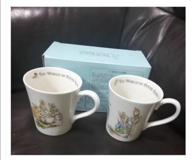 未使用品 ピーターラビット&シスターズ柄 ピーターラビット ピカピカなマグカップ2個セット 元箱付 断捨離 < インテリア/ライフ  未使用品 ピーターラビット&シスターズ柄 ピーターラビット ピカピカなマグカップ2個セット 元箱付 断捨離 < インテリア/ライフの