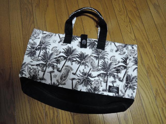 CRIMIE クライミー トートバッグ 革 スウェード レザー TOTE BAG マリア アロハ柄 < ブランド  CRIMIE クライミー トートバッグ 革 スウェード レザー TOTE BAG マリア アロハ柄  < ブランドの