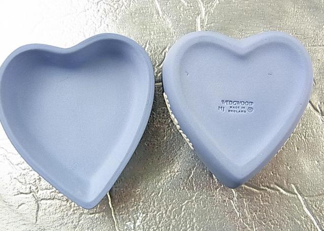 500円スタ★正規品 美品 WEDGWOOD ウェッジウッド ジャスパーウェア ハート形 小物入れ イングランド製 < インテリア/ライフ 500円スタ★正規品 美品 WEDGWOOD ウェッジウッド ジャスパーウェア ハート形 小物入れ イングランド製 < インテリア/ライフの