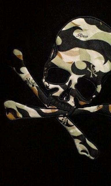 新品ROENロエン カモフラ柄ハートスカルワッペンジップアップパーカー 46 < ブランド  新品ROENロエン カモフラ柄ハートスカルワッペンジップアップパーカー 46 < ブランドの