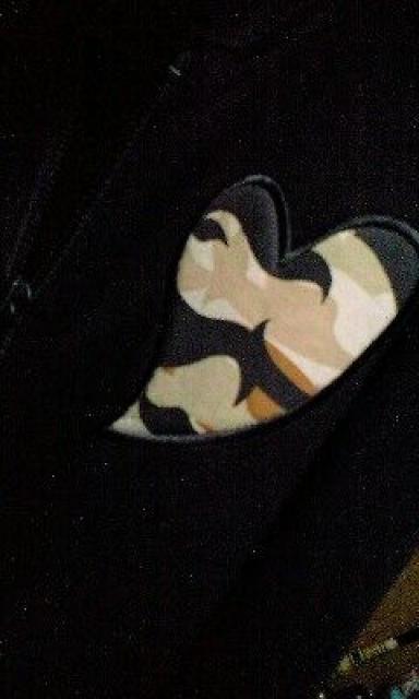 新品ROENロエン カモフラ柄ハートスカルワッペンジップアップパーカー 46 < ブランド  新品ROENロエン カモフラ柄ハートスカルワッペンジップアップパーカー 46 < ブランドの