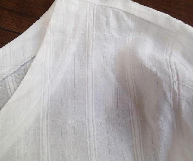 ◇ON LOVE OFF/スリット糸入りストライプ柄 ゆるふわ プルオーバーブラウス ケープスリーブ/ホワイト/大きいサイズ4L < 女性ファッション  ◇ON LOVE OFF/スリット糸入りストライプ柄 ゆるふわ プルオーバーブラウス ケープスリーブ/ホワイト/大きいサイズ4L < 女性ファッションの