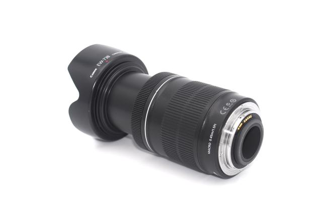 1{ƕ֗ȃYCanon EF-S 18-135mm IS  Ɠd/AV 