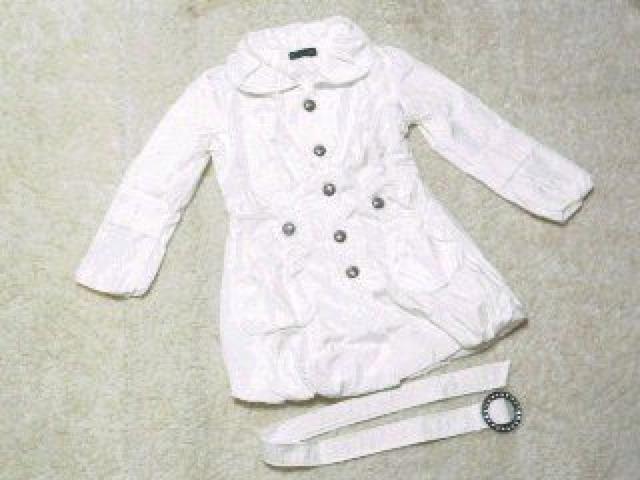 暖かい♪キラキラベルト付 Aライン バルーントレンチコート ホワイト < 女性ファッション 暖かい♪キラキラベルト付 Aライン バルーントレンチコート ホワイト < 女性ファッションの