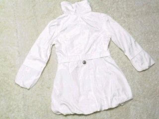 暖かい♪キラキラベルト付 Aライン バルーントレンチコート ホワイト < 女性ファッション 暖かい♪キラキラベルト付 Aライン バルーントレンチコート ホワイト < 女性ファッションの