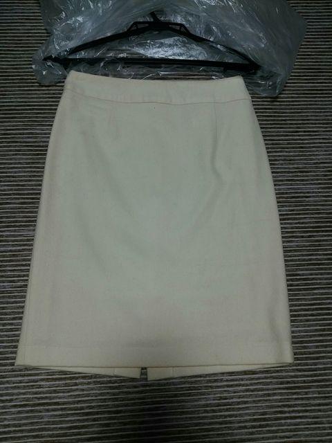 BYE-BYE スカート タイトスカート クリーニング済 ウール素材 < 女性ファッション BYE-BYE スカート タイトスカート クリーニング済 ウール素材 < 女性ファッションの