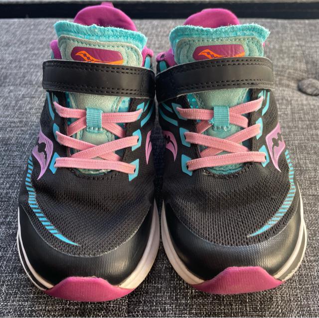 キッズ Saucony サッカニー KINVARA12 ブラック/ピンク/ブルー/オレンジ スニーカー 17.5cm ランニング < キッズ/ベビー キッズ Saucony サッカニー KINVARA12 ブラック/ピンク/ブルー/オレンジ スニーカー 17.5cm ランニング < キッズ/ベビーの