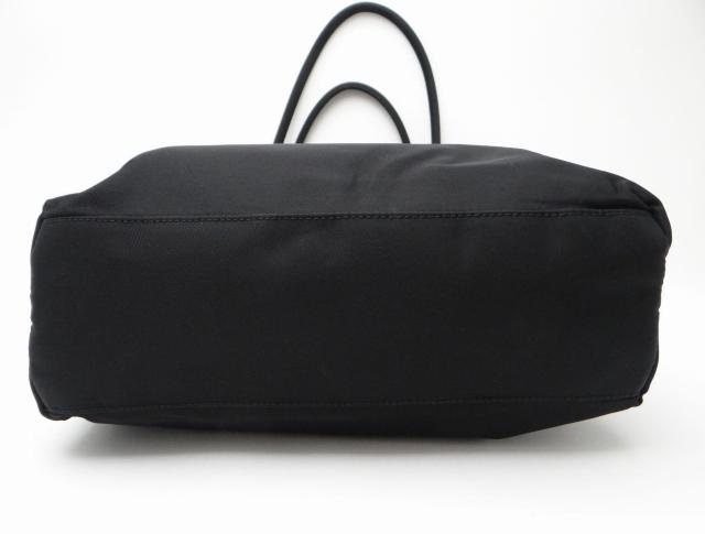 PRADA プラダ B8484 TESSUTO CITY ナイロン ハンドバッグ ブラック×三角プレート<USED> < ブランド PRADA プラダ B8484 TESSUTO CITY ナイロン ハンドバッグ ブラック×三角プレート<USED> < ブランドの