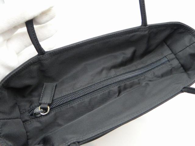 PRADA プラダ B8484 TESSUTO CITY ナイロン ハンドバッグ ブラック×三角プレート<USED> < ブランド PRADA プラダ B8484 TESSUTO CITY ナイロン ハンドバッグ ブラック×三角プレート<USED> < ブランドの