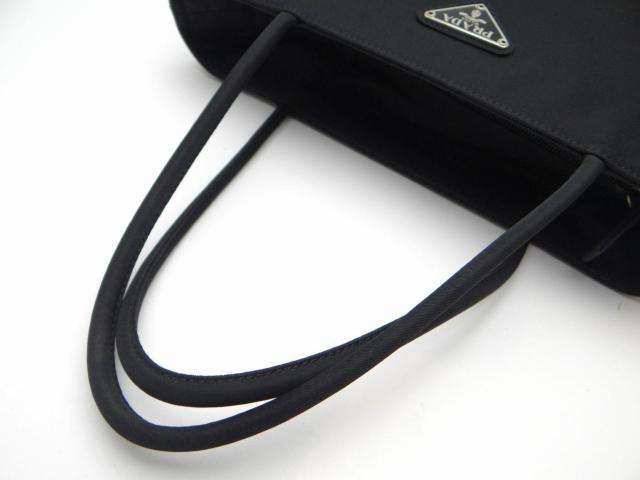 PRADA プラダ B8484 TESSUTO CITY ナイロン ハンドバッグ ブラック×三角プレート<USED> < ブランド PRADA プラダ B8484 TESSUTO CITY ナイロン ハンドバッグ ブラック×三角プレート<USED> < ブランドの