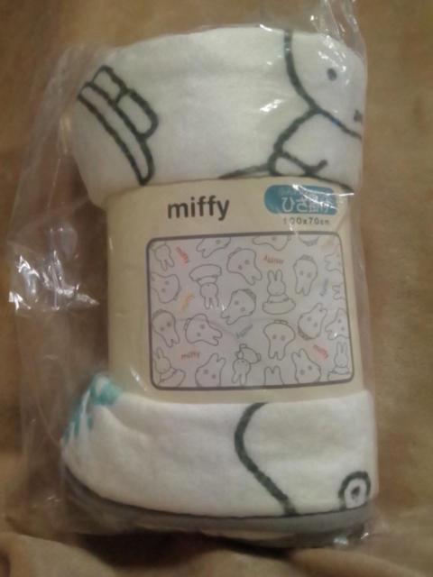 ■ミッフィー■ふんわりやわらか ひざ掛け 100×70p■ < アニメ/コミック/キャラクター  ■ミッフィー■ふんわりやわらか ひざ掛け 100×70p■  < アニメ/コミック/キャラクターの
