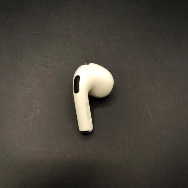 即決 純正 Apple アップル AirPods 第3世代 右耳のみ A2565 < 家電/AV  即決 純正 Apple アップル AirPods 第3世代 右耳のみ A2565  < 家電/AVの