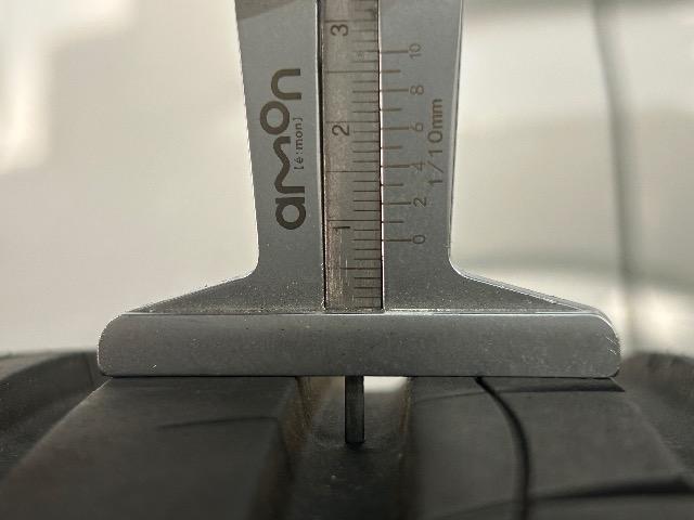 8072103)AÃ^C2{~loF209ʎԃTCY225/55R16  /oCN