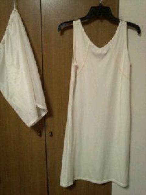 ロイヤルパーティー白ワンピース金ラメ入り裏地別付きM7〜9号 < 女性ファッション  ロイヤルパーティー白ワンピース金ラメ入り裏地別付きM7〜9号 < 女性ファッションの