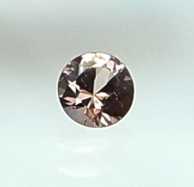 マダガスカル産★カラーチェンジガーネット0.35ct カット良い★3542cxy < 女性アクセサリー/時計  マダガスカル産★カラーチェンジガーネット0.35ct カット良い★3542cxy  < 女性アクセサリー/時計の