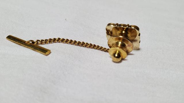 正規 ウェッジウッド ジャスパー 貴族 タイタニック タイピン 白×青×金 ピンブローチ < 男性ファッション  正規 ウェッジウッド ジャスパー 貴族 タイタニック タイピン 白×青×金 ピンブローチ < 男性ファッションの