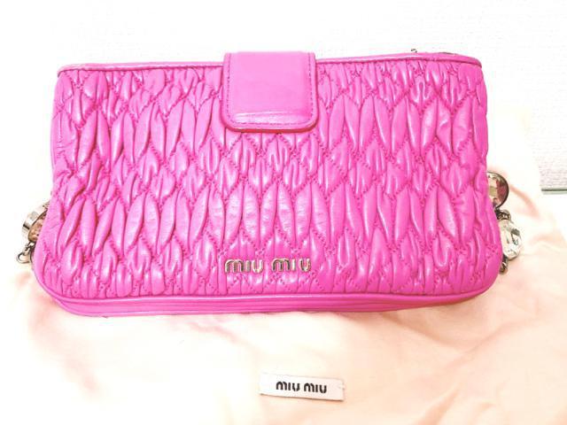 miumiuナッパクリスタルビジューハンドクラッチパーティーバッグキラキラシルバーミュウミュウラムマゼンダピンクポーチNAPPA < ブランド miumiuナッパクリスタルビジューハンドクラッチパーティーバッグキラキラシルバーミュウミュウラムマゼンダピンクポーチNAPPA < ブランドの