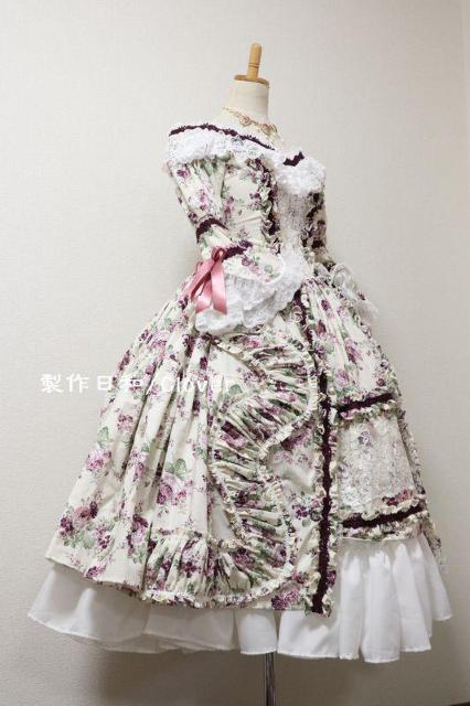 紫薔薇柄オフショルミドル丈 XS〜Sサイズ < 女性ファッション 紫薔薇柄オフショルミドル丈 XS〜Sサイズ < 女性ファッションの