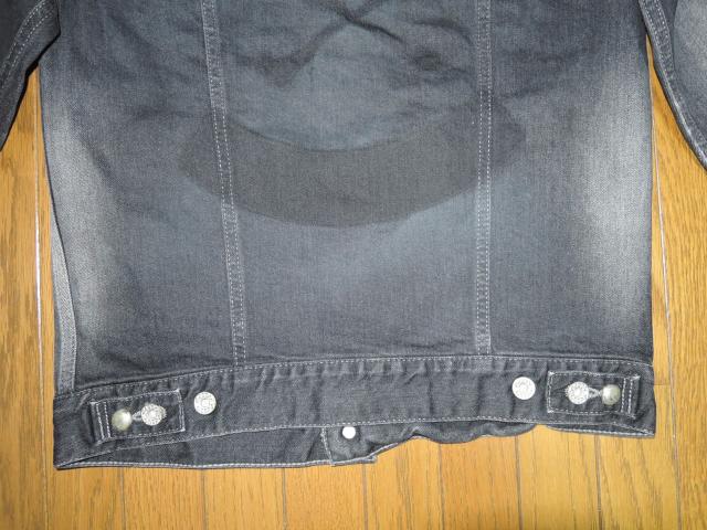 新品 ROUGH AND RUGGED ラフアンドラゲッド ウオッシュ加工 デニム ジャケット 2 黒 ワッペン スカル < 男性ファッション  新品 ROUGH AND RUGGED ラフアンドラゲッド ウオッシュ加工 デニム ジャケット 2 黒 ワッペン スカル < 男性ファッションの