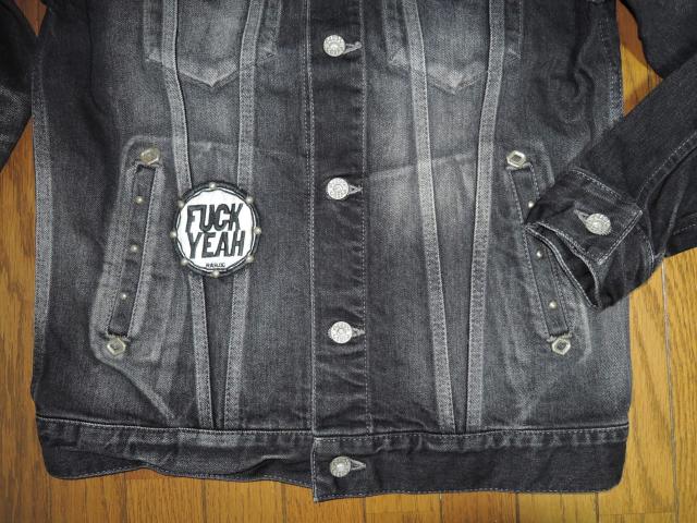 新品 ROUGH AND RUGGED ラフアンドラゲッド ウオッシュ加工 デニム ジャケット 2 黒 ワッペン スカル < 男性ファッション  新品 ROUGH AND RUGGED ラフアンドラゲッド ウオッシュ加工 デニム ジャケット 2 黒 ワッペン スカル < 男性ファッションの