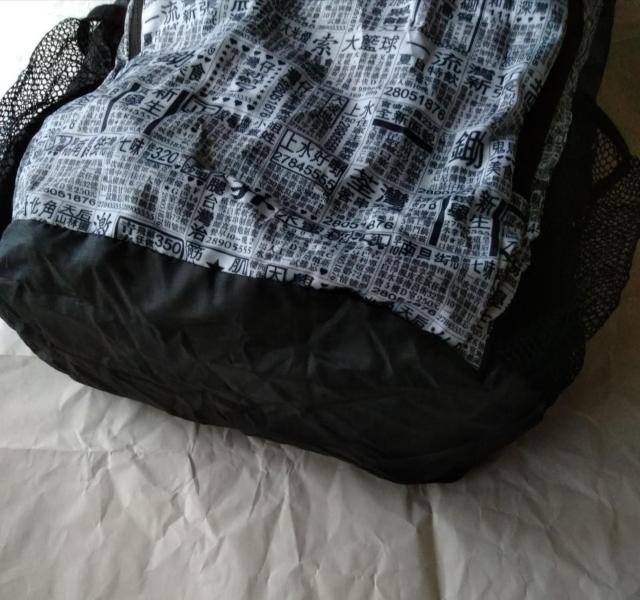 住好的 香港 G.O.D.'Newspaper' Foldable Backpack『新聞』折りたたみ式バックパック リュック < レジャー/スポーツ 住好的 香港 G.O.D.'Newspaper' Foldable Backpack『新聞』折りたたみ式バックパック リュック < レジャー/スポーツの