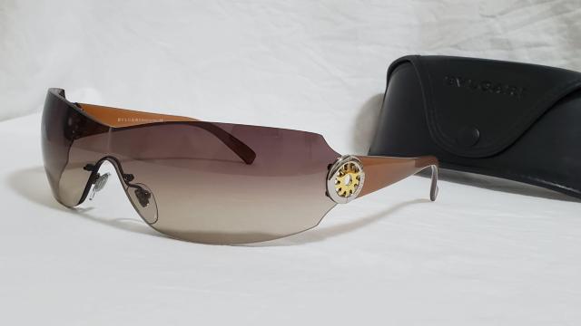 正規未 ブルガリ ビーゼロ ロゴ×トンドサン スポーティーサングラス 茶 太陽アイコン フレームレス シールド1枚レンズ 付属有 < ブランド  正規未 ブルガリ ビーゼロ ロゴ×トンドサン スポーティーサングラス 茶 太陽アイコン フレームレス シールド1枚レンズ 付属有  < ブランドの