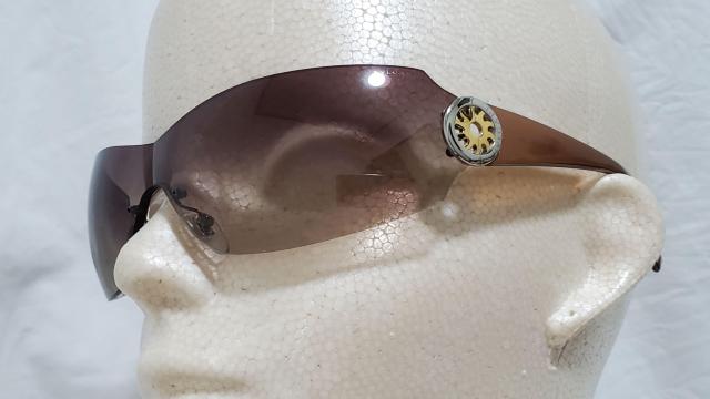 正規未 ブルガリ ビーゼロ ロゴ×トンドサン スポーティーサングラス 茶 太陽アイコン フレームレス シールド1枚レンズ 付属有 < ブランド  正規未 ブルガリ ビーゼロ ロゴ×トンドサン スポーティーサングラス 茶 太陽アイコン フレームレス シールド1枚レンズ 付属有 < ブランドの