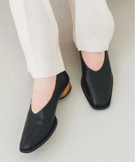 定価7,920円●EVOLイーボル●スクエアラウンドヒールVカットパンプス●ラウンドトゥ●24cm●黒ブラック < ブランド  定価7,920円●EVOLイーボル●スクエアラウンドヒールVカットパンプス●ラウンドトゥ●24cm●黒ブラック  < ブランドの