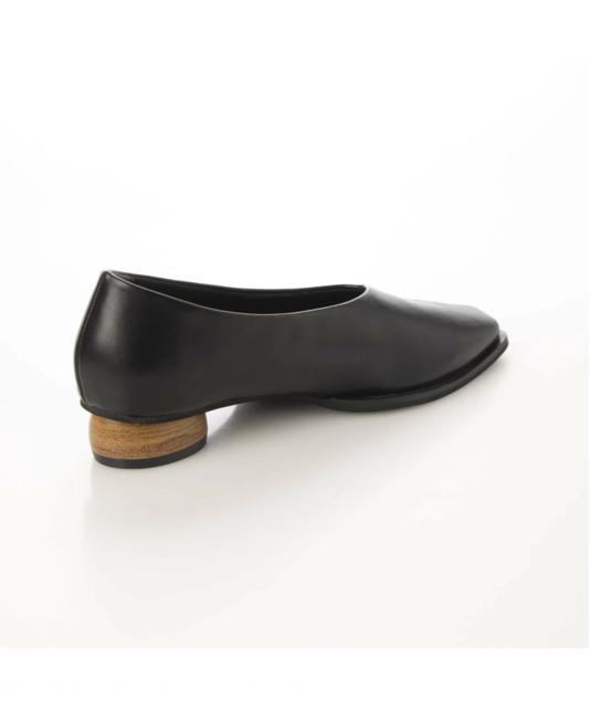 定価7,920円●EVOLイーボル●スクエアラウンドヒールVカットパンプス●ラウンドトゥ●24cm●黒ブラック < ブランド  定価7,920円●EVOLイーボル●スクエアラウンドヒールVカットパンプス●ラウンドトゥ●24cm●黒ブラック < ブランドの