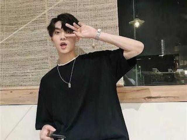 T�V���c �r�b�O�V���G�b�g ���� �g�b�v�X �J�b�g�\�[ �u���b�N �� �j���t�@�b�V������ 