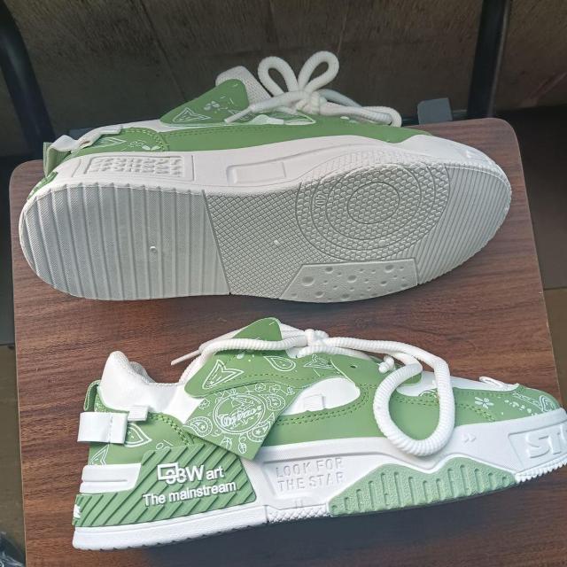 新品 25cm レディース スニーカー ホワイト シューズ 靴 カジュアル < 女性ファッション  新品 25cm レディース スニーカー ホワイト シューズ 靴 カジュアル < 女性ファッションの