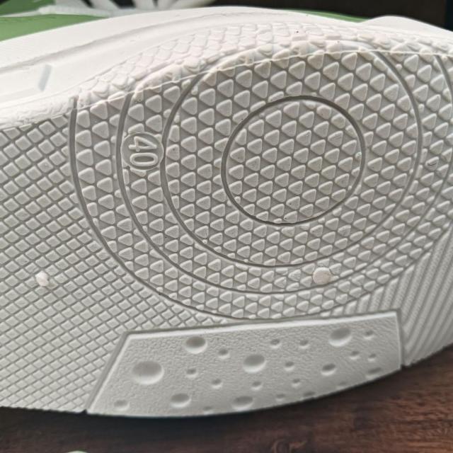 新品 25cm レディース スニーカー ホワイト シューズ 靴 カジュアル < 女性ファッション  新品 25cm レディース スニーカー ホワイト シューズ 靴 カジュアル < 女性ファッションの