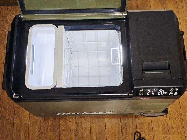 マキタ 充電式保冷温庫 CW004G オリーブ 29L < 家電/AV  マキタ 充電式保冷温庫 CW004G オリーブ 29L < 家電/AVの