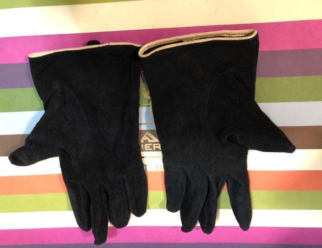 特価★ブラック極美品本革花柄ブラックグローブ 手袋 レザーグローブ GLOVE黒お上品通勤普段用暖かい < 女性ファッション  特価★ブラック極美品本革花柄ブラックグローブ 手袋 レザーグローブ GLOVE黒お上品通勤普段用暖かい < 女性ファッションの