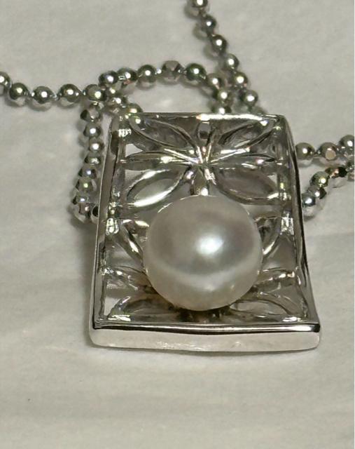 新品??淡水真珠ネックレス パールネックレス < 女性アクセサリー/時計 新品??淡水真珠ネックレス パールネックレス < 女性アクセサリー/時計の