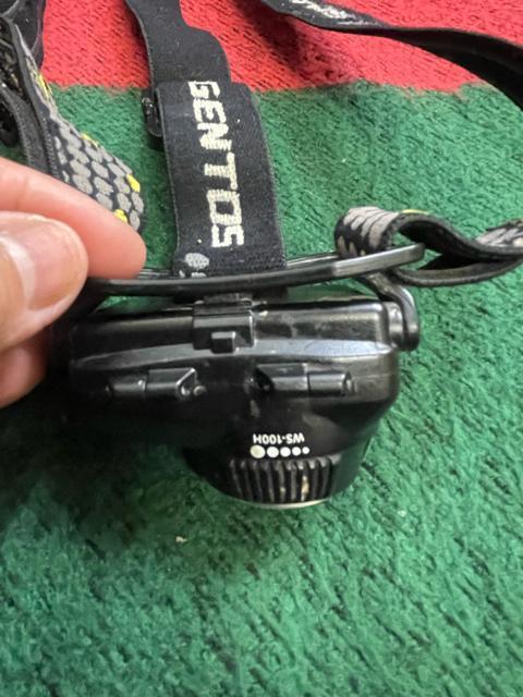 GENTOS(ジェントス) LED ヘッドライト WS-100H 【明るさ550ルーメン/実用点灯2時間】 BLACK < 家電/AV GENTOS(ジェントス) LED ヘッドライト WS-100H 【明るさ550ルーメン/実用点灯2時間】 BLACK < 家電/AVの
