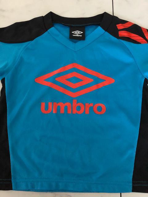 umbroサッカーキッズ半袖Tシャツ★100cm < レジャー/スポーツ  umbroサッカーキッズ半袖Tシャツ★100cm < レジャー/スポーツの