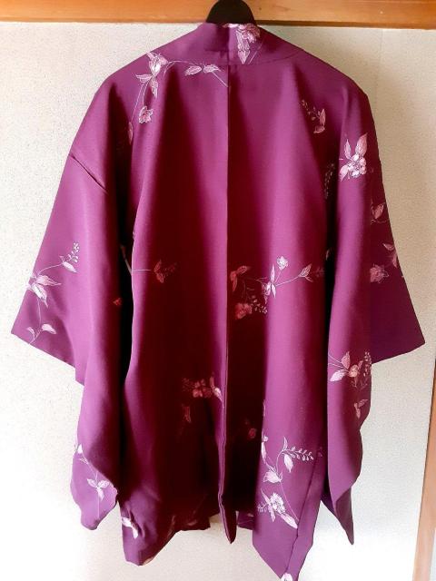 着物 羽織 パープル 紫 花柄 ピンク 和服 きもの 呉服 羽織りレトロ 昭和 大正 < 女性ファッション  着物 羽織 パープル 紫 花柄 ピンク 和服 きもの 呉服 羽織りレトロ 昭和 大正 < 女性ファッションの