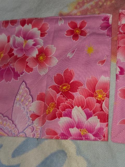 ★新品ピンク×桜蝶ラメ入柄コースター2枚セット < キッズ/ベビー  ★新品ピンク×桜蝶ラメ入柄コースター2枚セット < キッズ/ベビーの