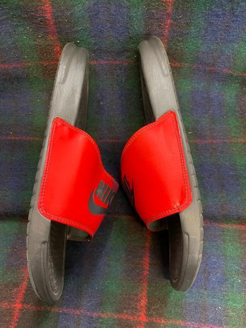NIKE ナイキ ベナッシ サンダル レッド系 26センチ < ブランド  NIKE ナイキ ベナッシ サンダル レッド系 26センチ < ブランドの