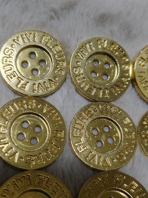 英字が可愛いボタン★8個セット★中古品 < ペット/手芸/園芸 英字が可愛いボタン★8個セット★中古品 < ペット/手芸/園芸の