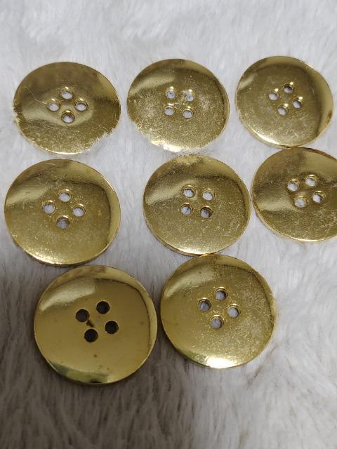 英字が可愛いボタン★8個セット★中古品 < ペット/手芸/園芸 英字が可愛いボタン★8個セット★中古品 < ペット/手芸/園芸の