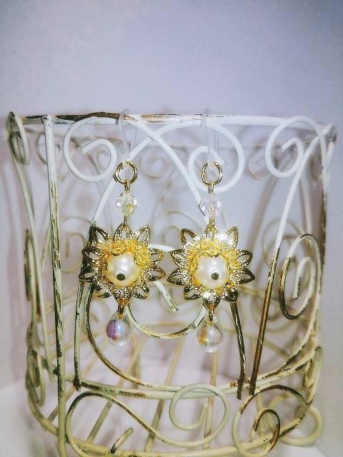 お花透かしパールクリスタルオーロラスワロドロップ樹脂フック☆ < 女性アクセサリー/時計  お花透かしパールクリスタルオーロラスワロドロップ樹脂フック☆  < 女性アクセサリー/時計の