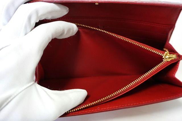 美品 正規品定価9万5千 ヴィトン モノグラム ヴェルニ ポルトフォイユ サラ ルージュ < ブランド  美品 正規品定価9万5千 ヴィトン モノグラム ヴェルニ ポルトフォイユ サラ ルージュ < ブランドの