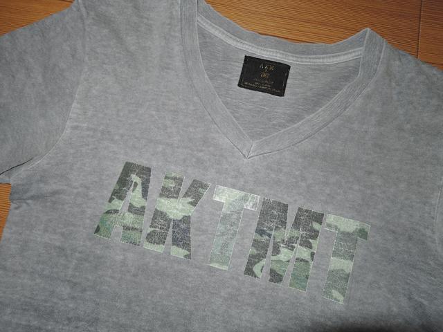TMT×AKMカットソーM灰カモフラロゴV字Tシャツ迷彩AKTMT < ブランド TMT×AKMカットソーM灰カモフラロゴV字Tシャツ迷彩AKTMT < ブランドの