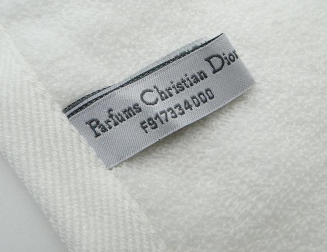 Christian Dior ディオール ポーチ&ハンドタオル2枚セット ノベルティ<新品同様品>【送料無料】 < ブランド Christian Dior ディオール ポーチ&ハンドタオル2枚セット ノベルティ<新品同様品>【送料無料】 < ブランドの